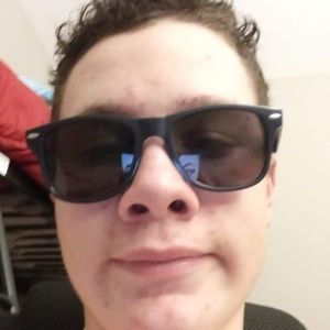 Meet your Posher, Ethan